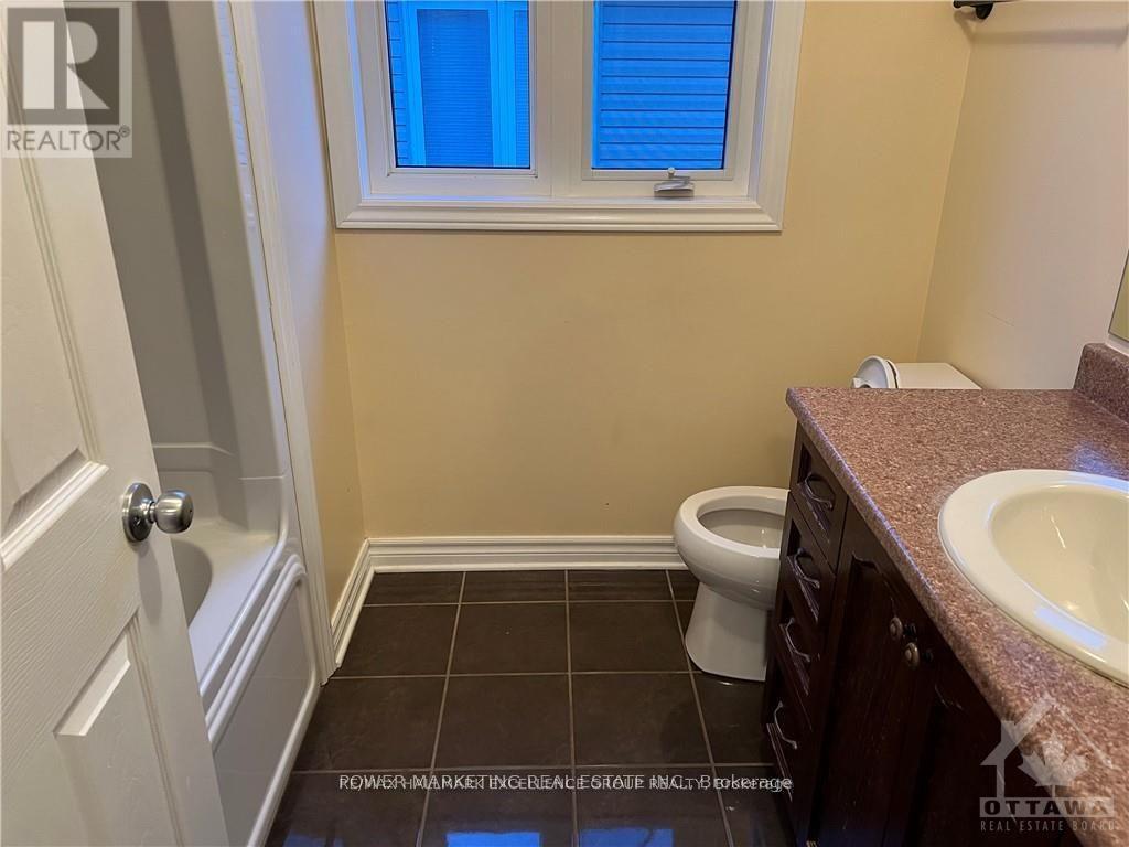 270 Mica Crescent, Clarence-Rockland, Ontario  K4K 0E2 - Photo 15 - X12754734