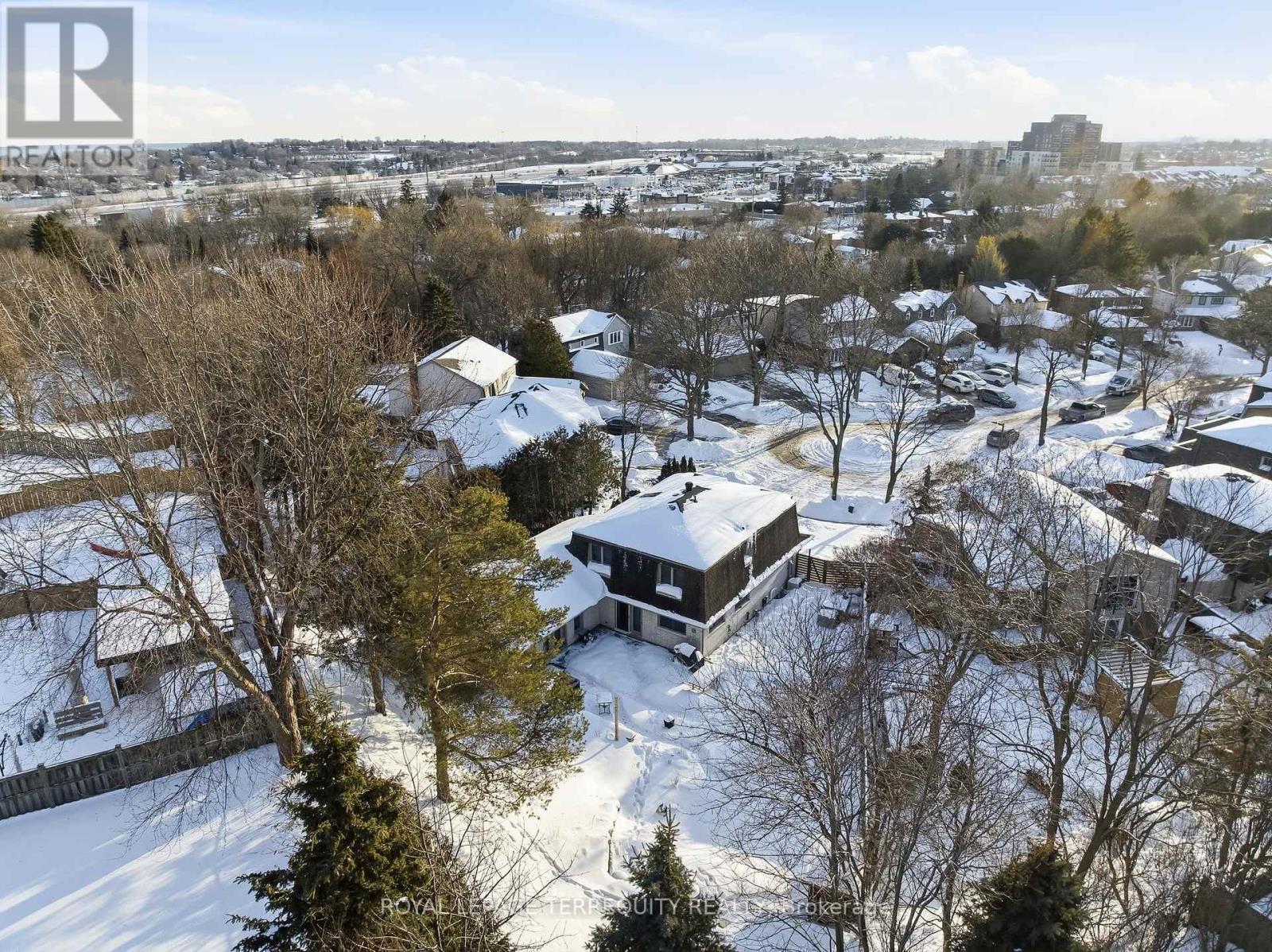 818 Kates Lane, Pickering, Ontario  L1V 2Z2 - Photo 3 - E12754818