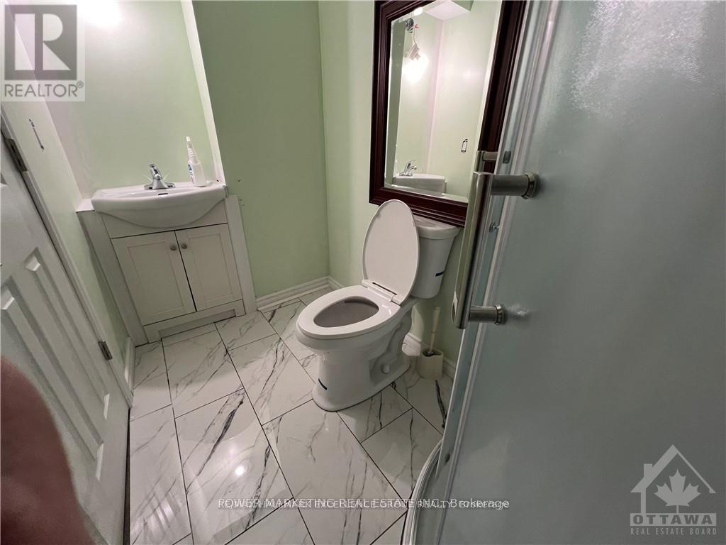 270 Mica Crescent, Clarence-Rockland, Ontario  K4K 0E2 - Photo 24 - X12754734