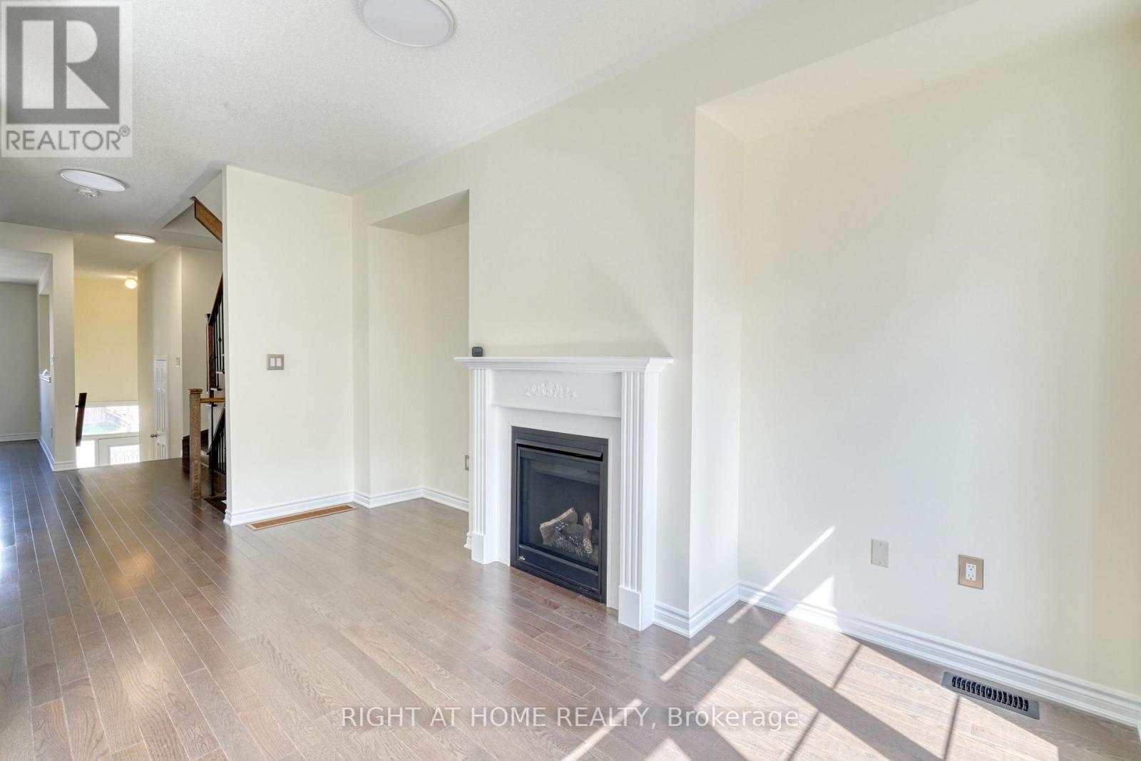 53 Sandwell Street, Vaughan (Vellore Village), Ontario  L4H 4R2 - Photo 7 - N12753132