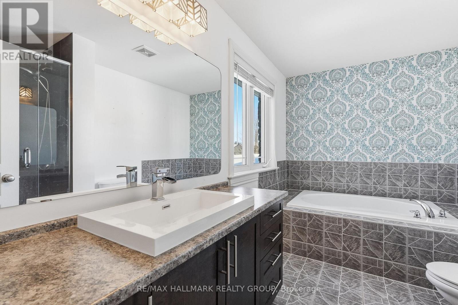 109 Thivierge Court, Clarence-Rockland, Ontario  K4K 0E7 - Photo 24 - X12754740