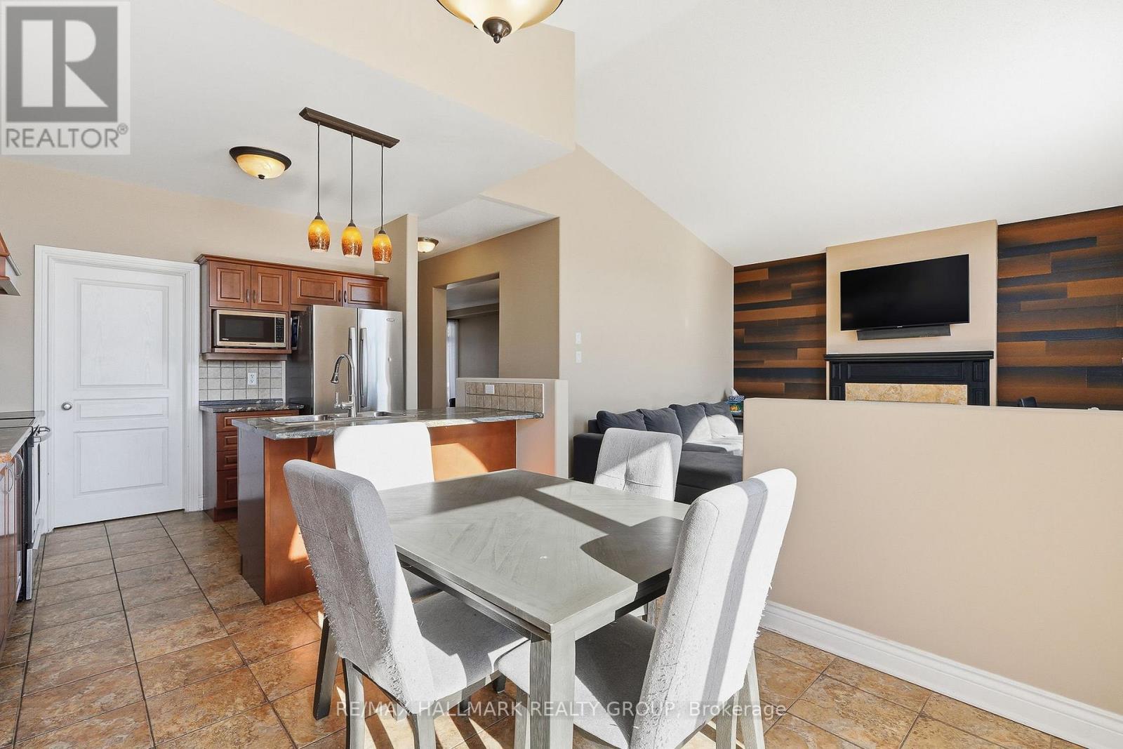 109 Thivierge Court, Clarence-Rockland, Ontario  K4K 0E7 - Photo 17 - X12754740