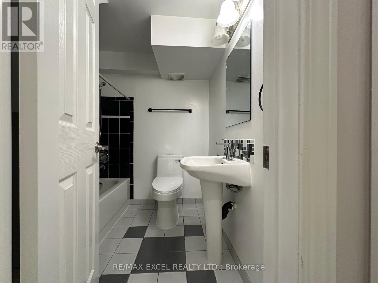 8 Midcroft Drive, Toronto, Ontario  M1S 1X1 - Photo 25 - E12754810