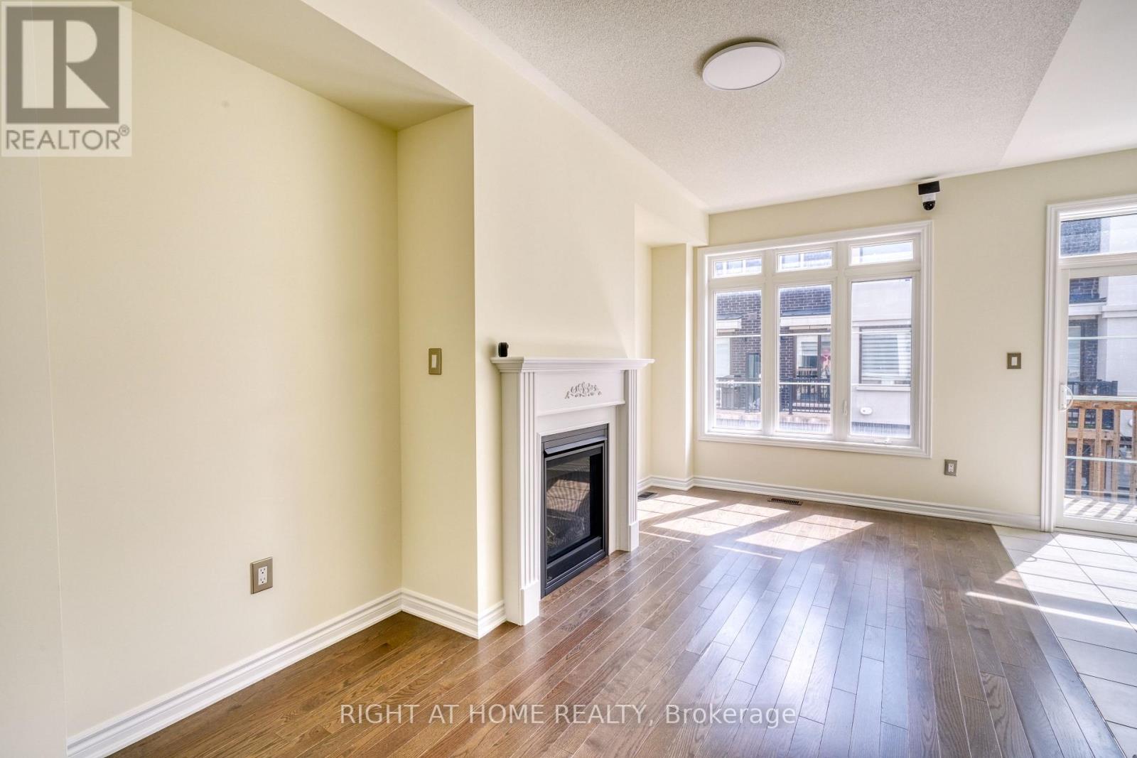 53 Sandwell Street, Vaughan (Vellore Village), Ontario  L4H 4R2 - Photo 9 - N12753132