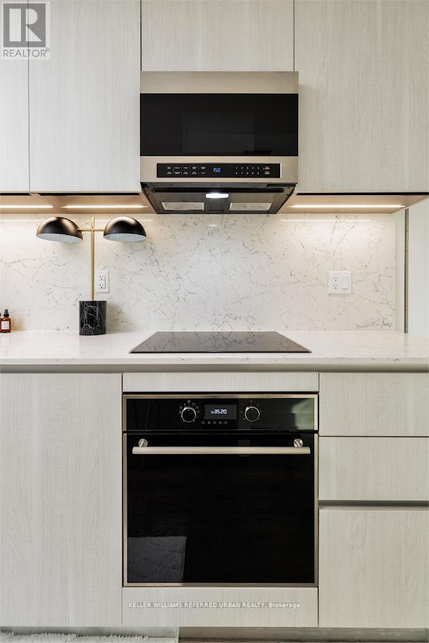 301 - 8 Cumberland Street, Toronto (Annex), Ontario  M4W 0B6 - Photo 4 - C12754268