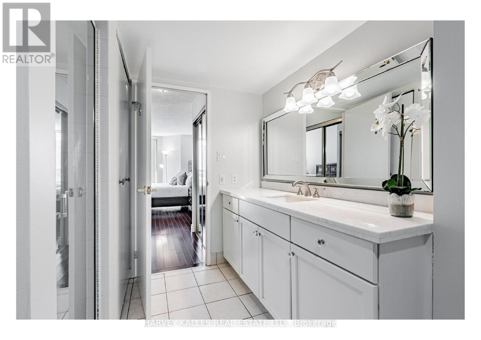 2707 - 44 St Joseph Street, Toronto, Ontario  M4Y 2W4 - Photo 12 - C12701390