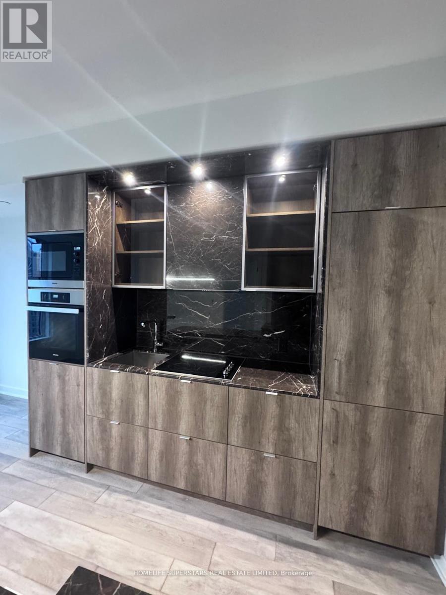 1301 - 11 Yorkville Avenue, Toronto, Ontario  M4W 1L2 - Photo 17 - C12754746