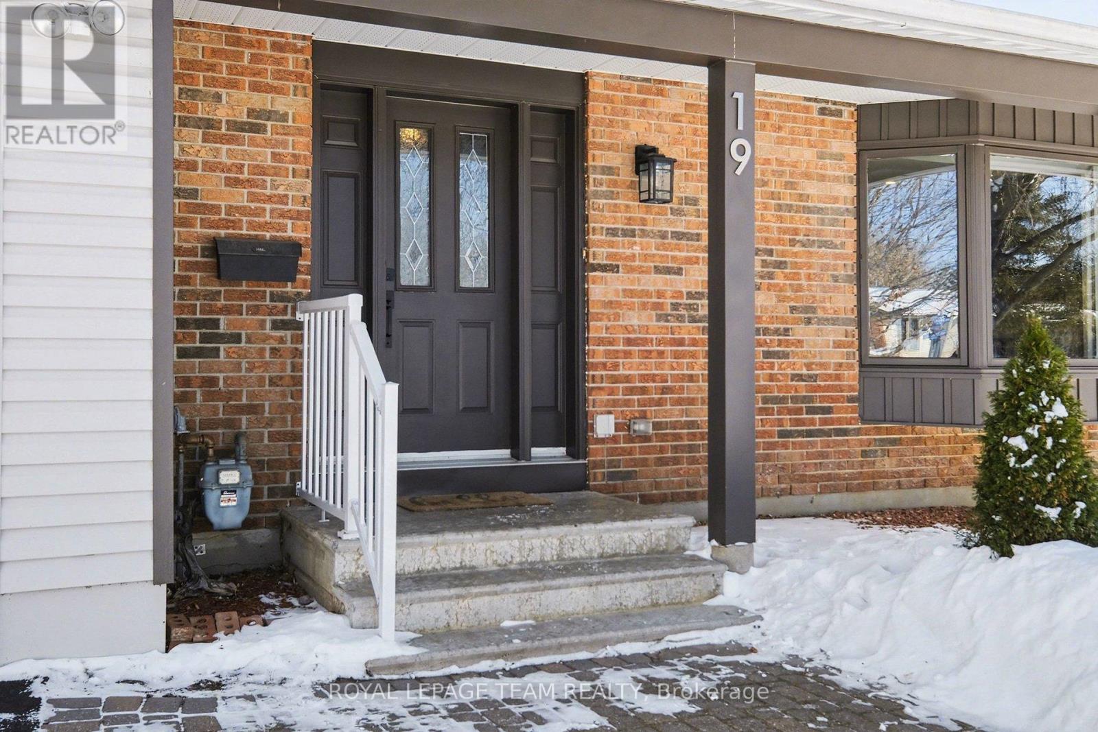 19 Chanonhouse Drive, Ottawa, Ontario  K0A 2Z0 - Photo 3 - X12754816