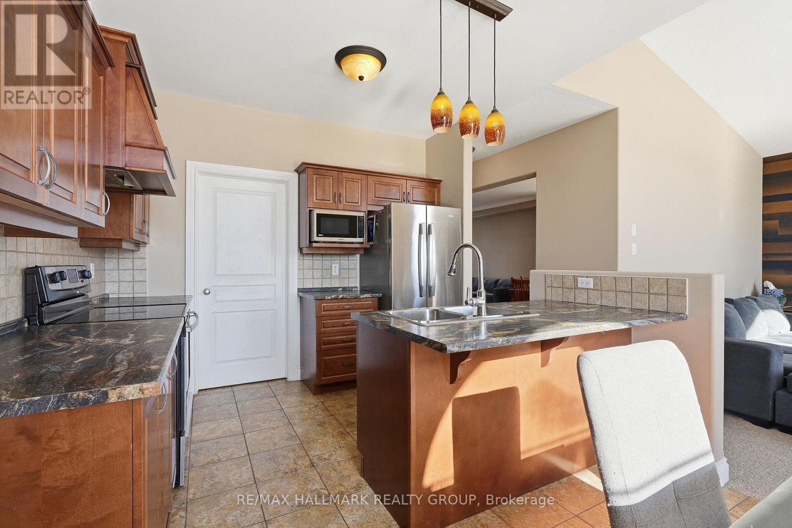 109 Thivierge Court, Clarence-Rockland, Ontario  K4K 0E7 - Photo 14 - X12754740