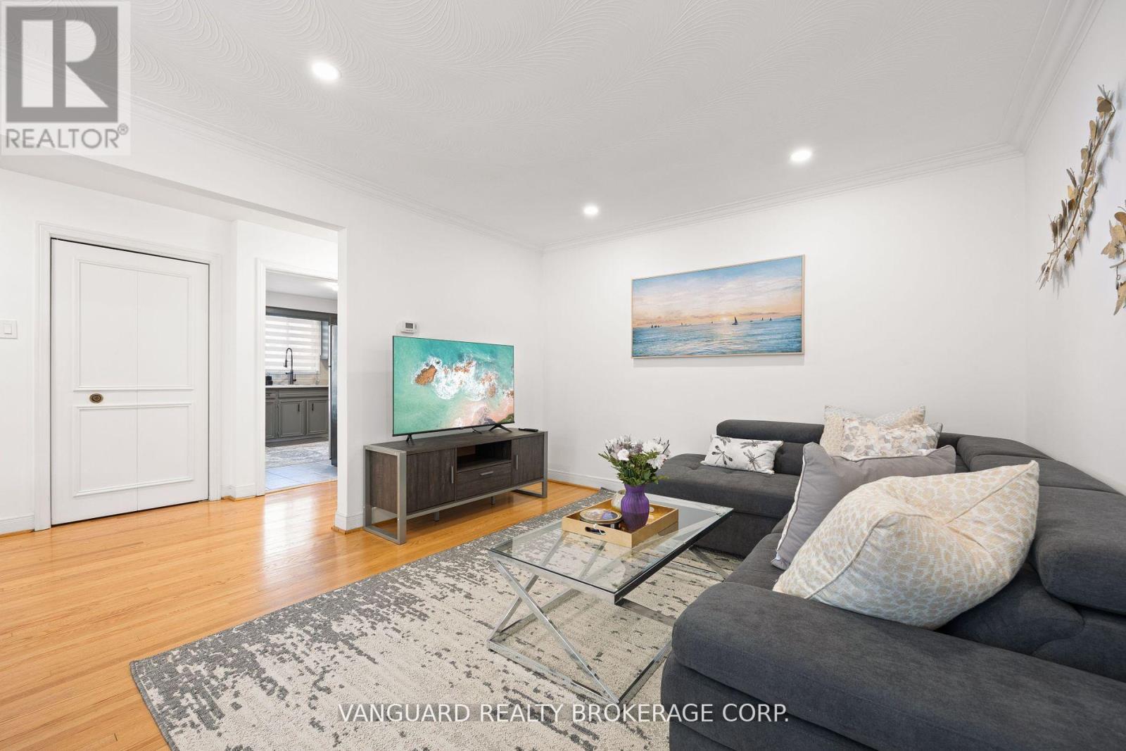 Main - 73 Centre Avenue, Toronto, Ontario  M2M 2L5 - Photo 4 - C12754950