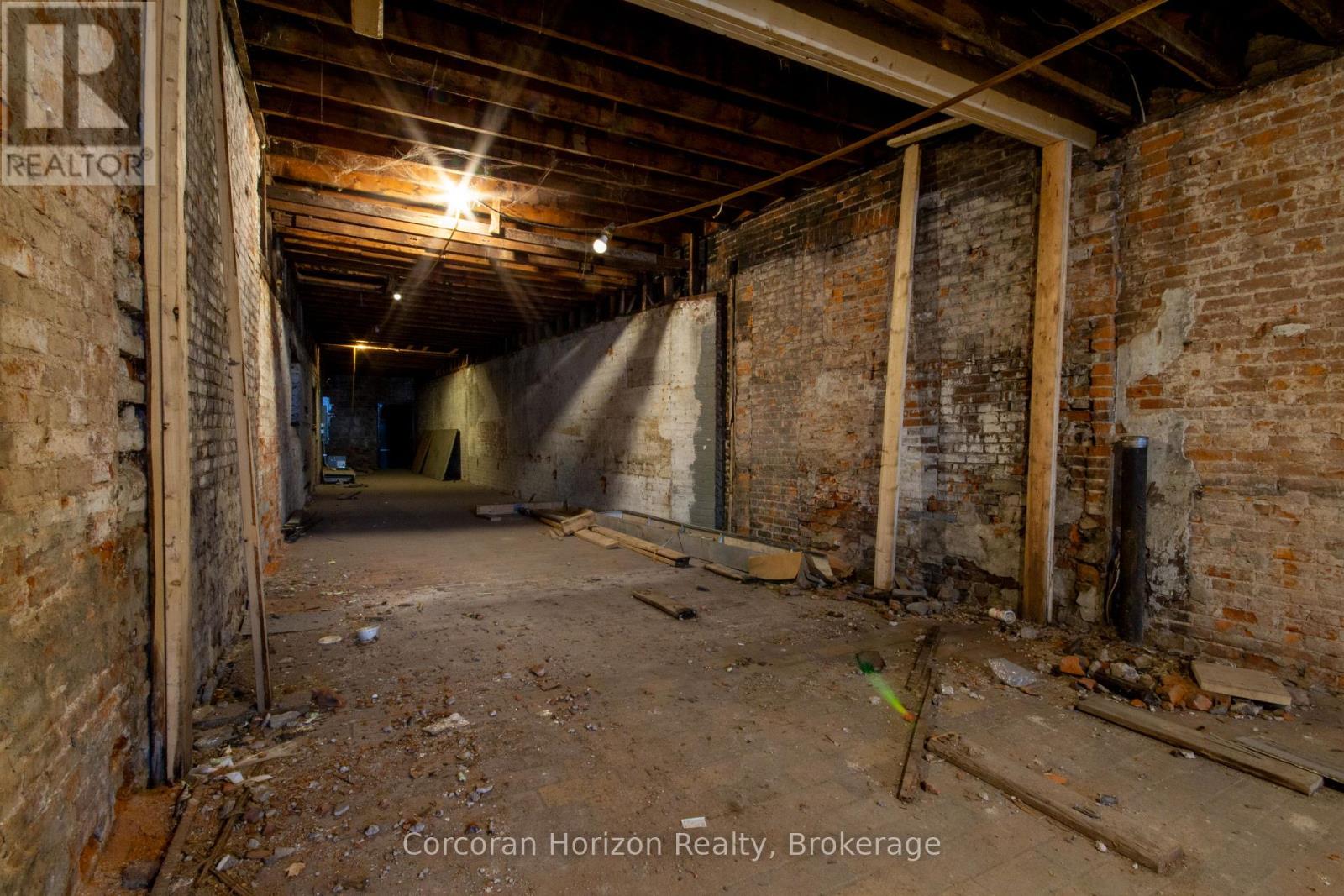 Main - 79 King Street E, Hamilton (Beasley), Ontario  L8N 1A5 - Photo 6 - X12755178