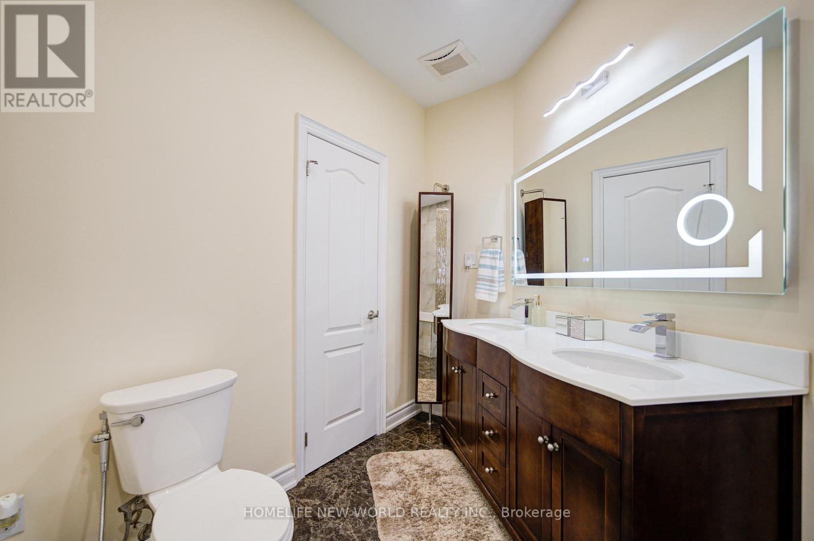 131 Ner Israel Drive, Vaughan (Patterson), Ontario  L4J 9L1 - Photo 39 - N12754332