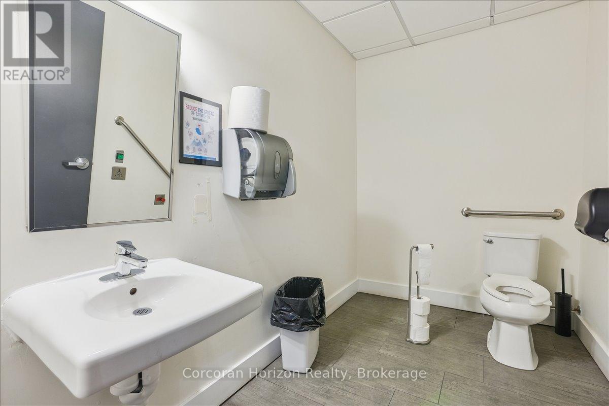 302 - 12 James Street N, Hamilton (Beasley), Ontario  L8R 2J9 - Photo 28 - X12755184