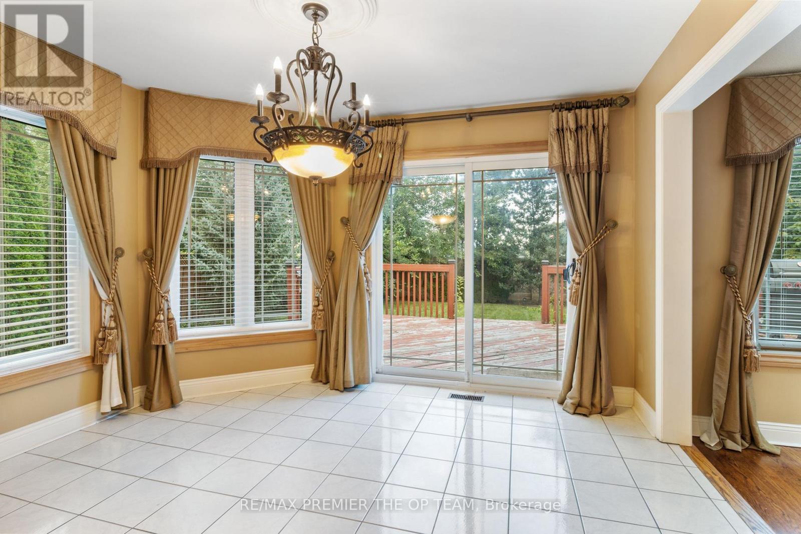 154 Flushing Avenue, Vaughan (East Woodbridge), Ontario  L4L 8H7 - Photo 19 - N12754466