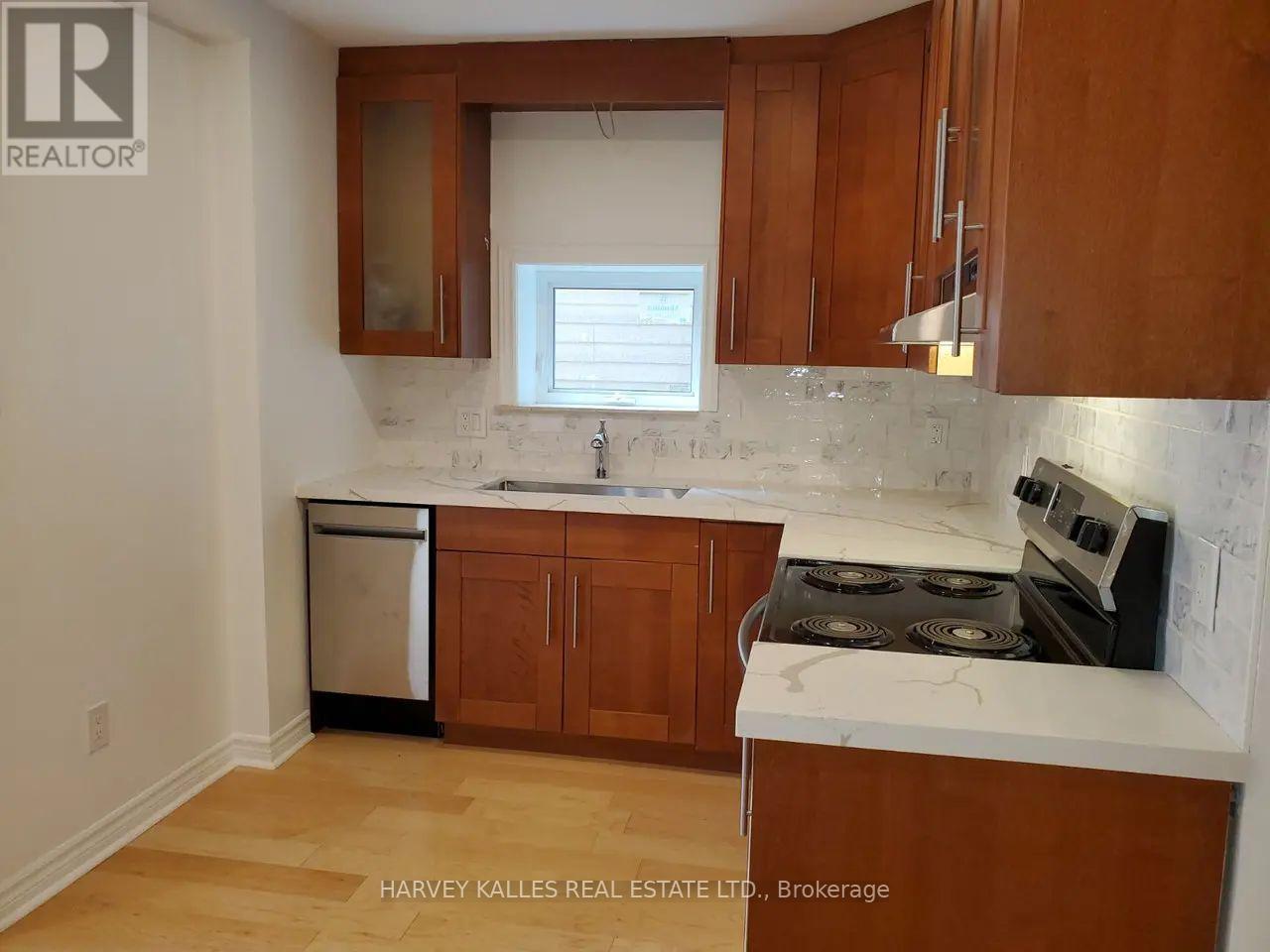 Main - 679 Vaughan Road, Toronto (Oakwood Village), Ontario  M6E 2Y7 - Photo 3 - C12755018