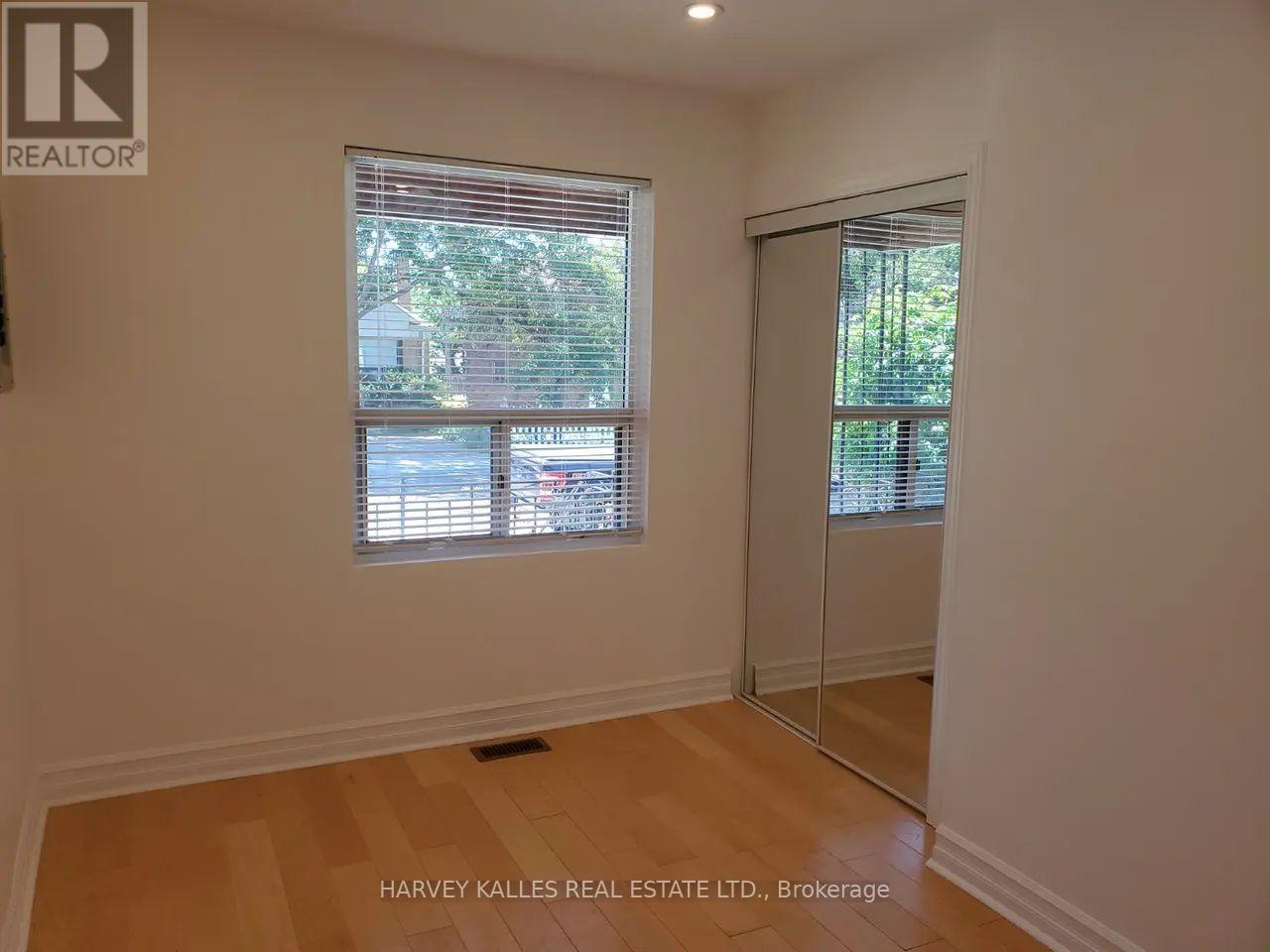 Main - 679 Vaughan Road, Toronto (Oakwood Village), Ontario  M6E 2Y7 - Photo 5 - C12755018