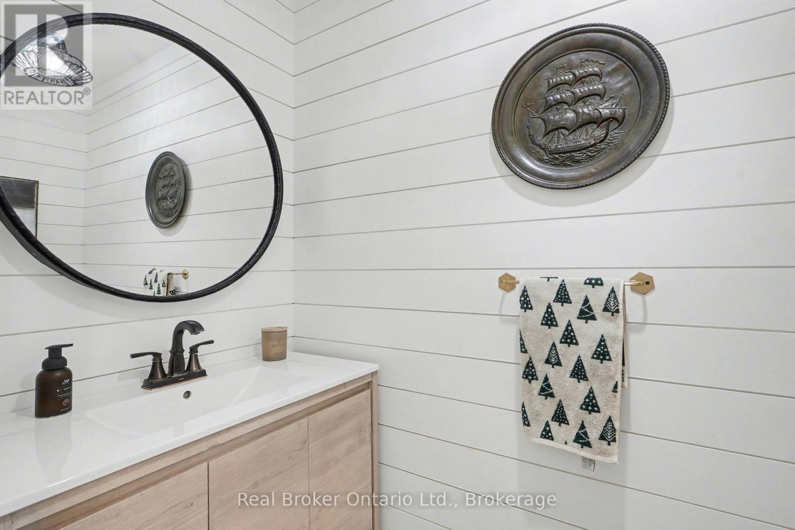 18 - 45 Seabreeze Crescent, Hamilton (Lakeshore), Ontario  L8E 0G1 - Photo 11 - X12755310