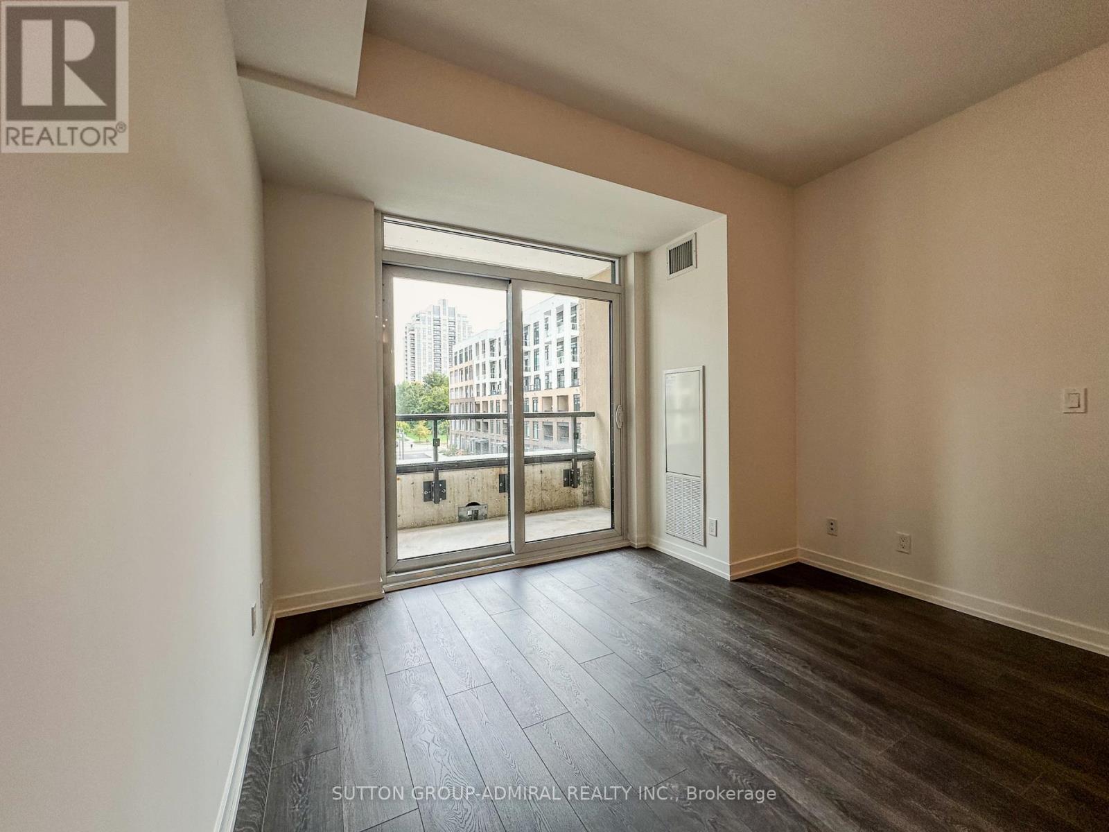 307 - 8 Beverley Glen Boulevard, Vaughan (Beverley Glen), Ontario  L4J 0L5 - Photo 5 - N12754500