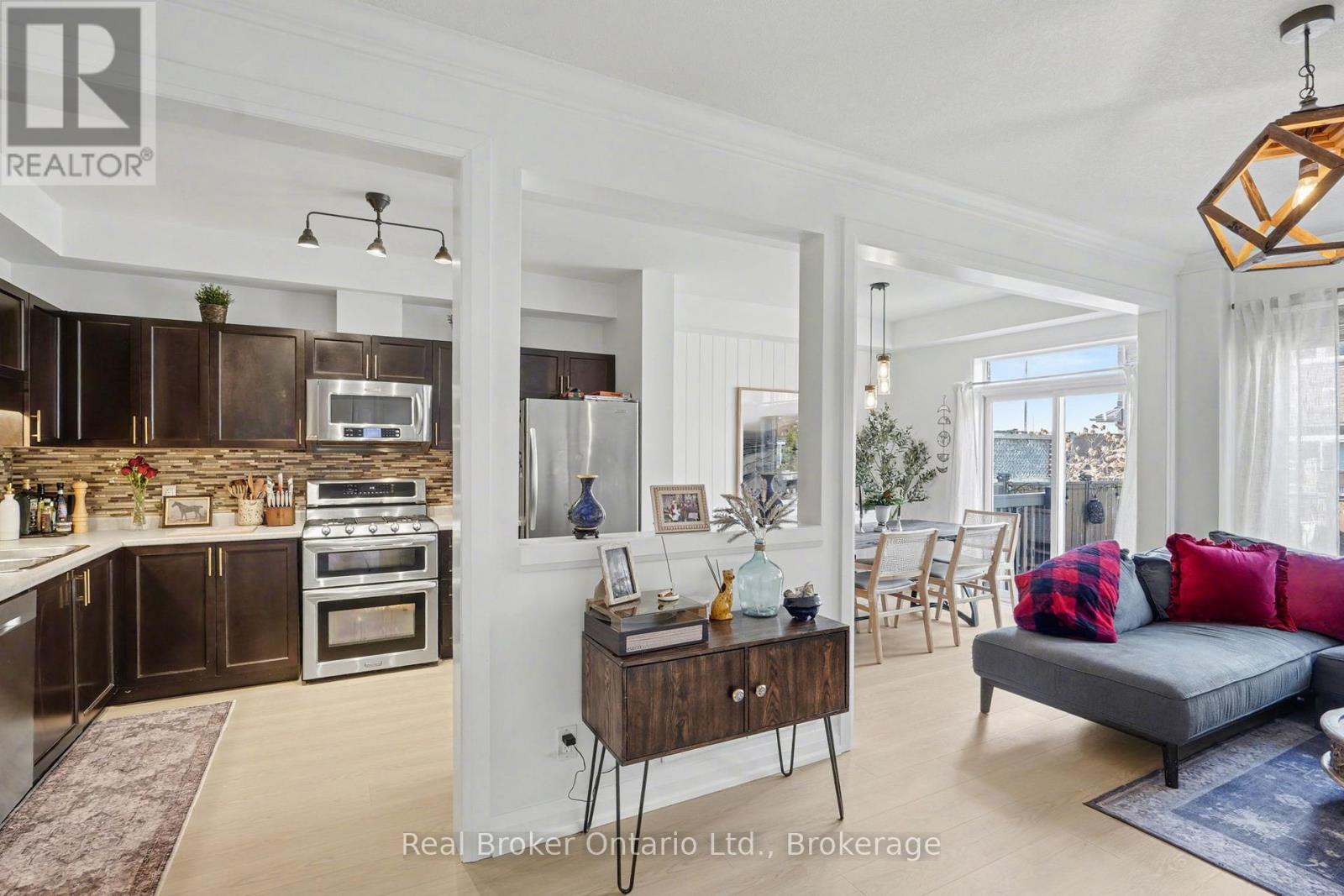 18 - 45 Seabreeze Crescent, Hamilton (Lakeshore), Ontario  L8E 0G1 - Photo 5 - X12755310