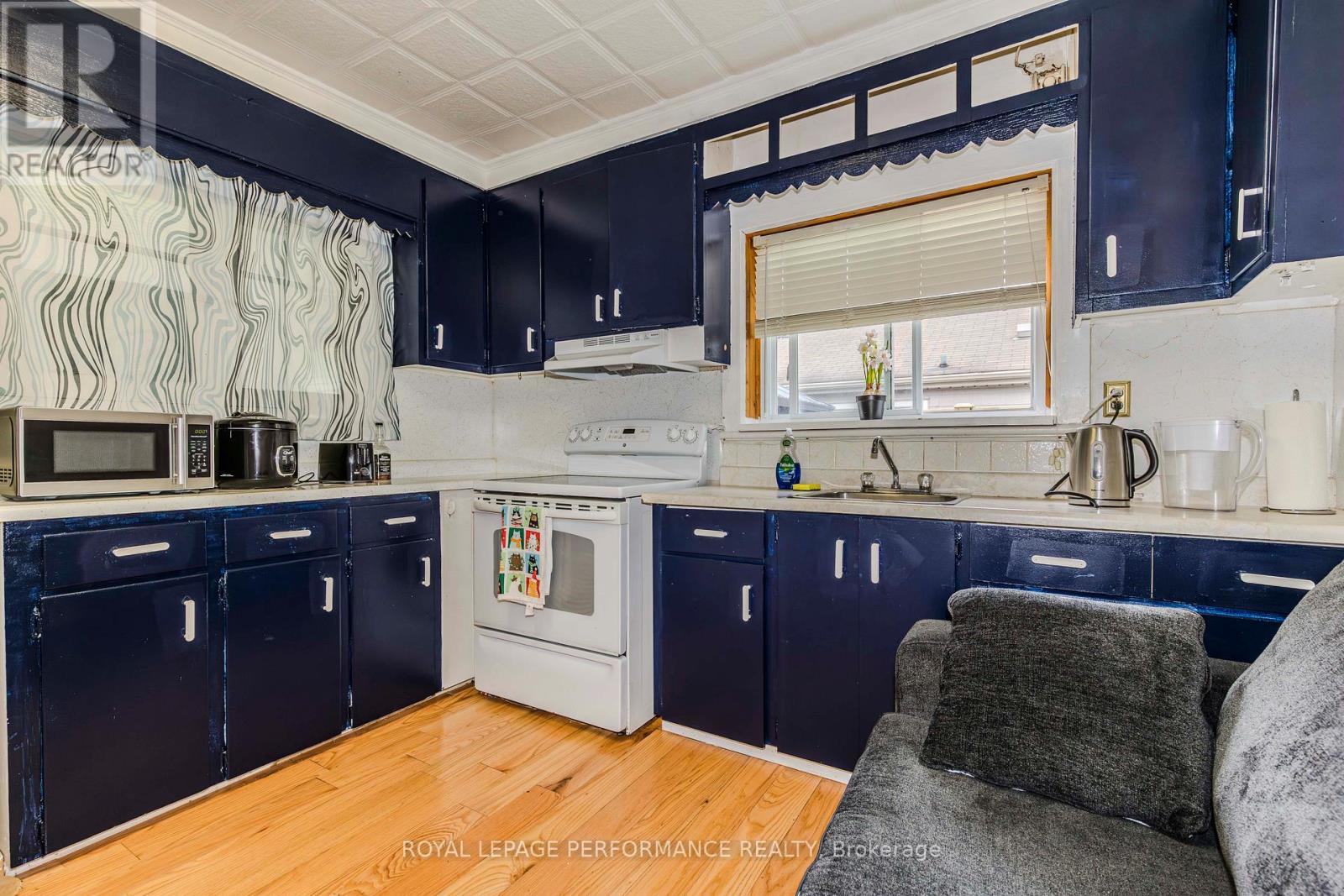 98 Boyce Avenue, Ottawa, Ontario  K2B 6J2 - Photo 11 - X12755004