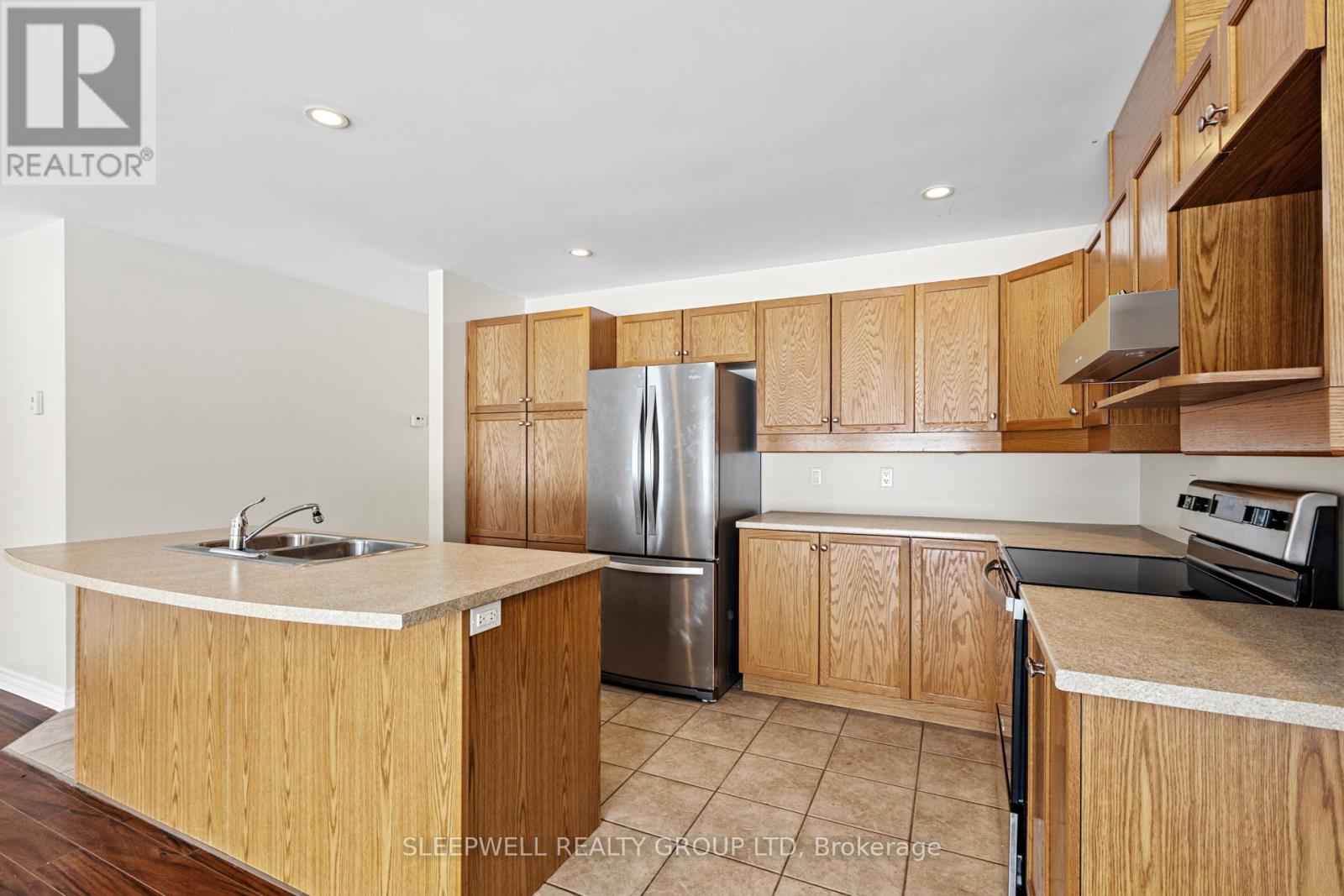 94 Fourth Avenue, Arnprior, Ontario  K7S 0G1 - Photo 5 - X12754992