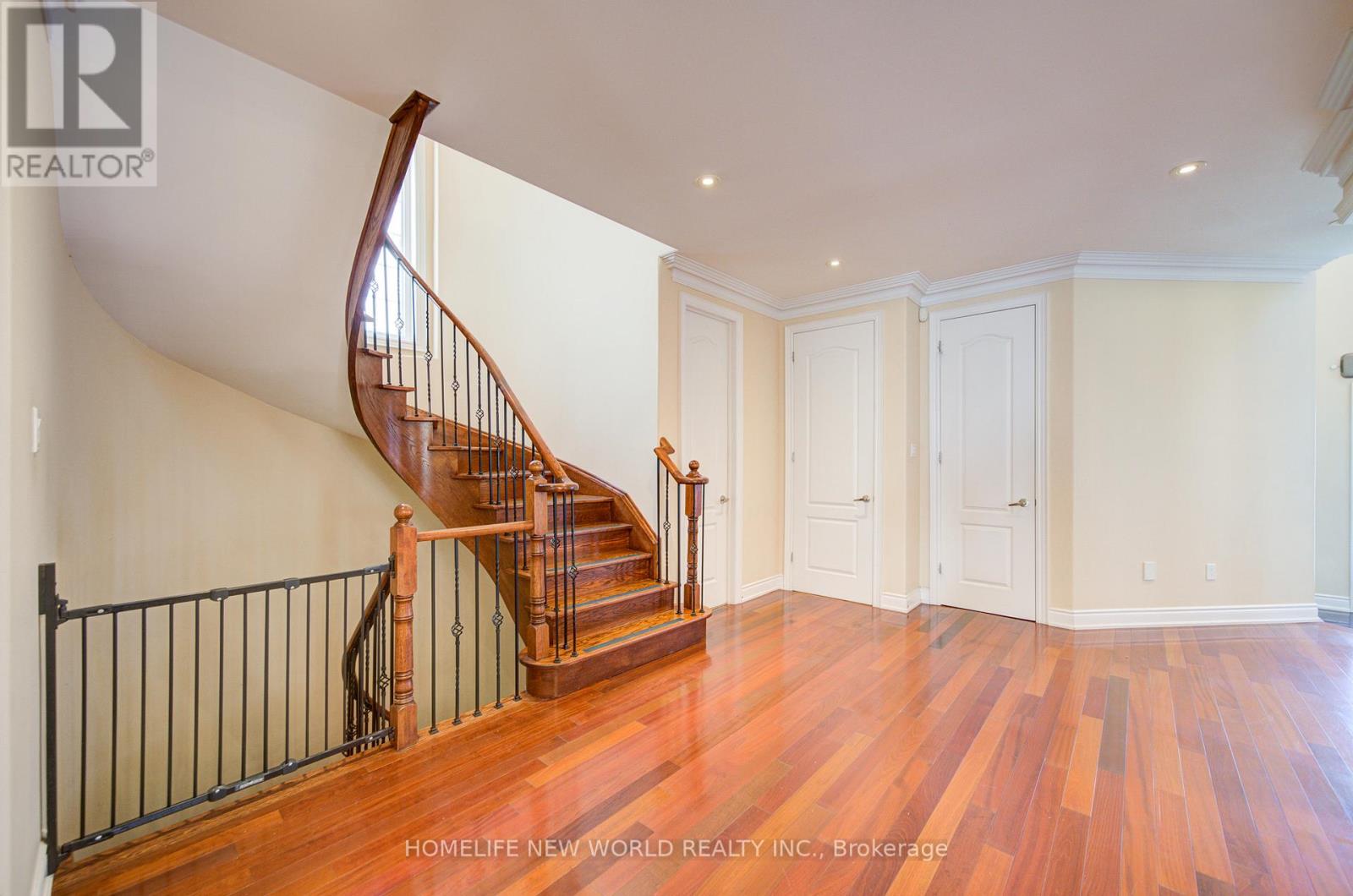 131 Ner Israel Drive, Vaughan (Patterson), Ontario  L4J 9L1 - Photo 17 - N12754332