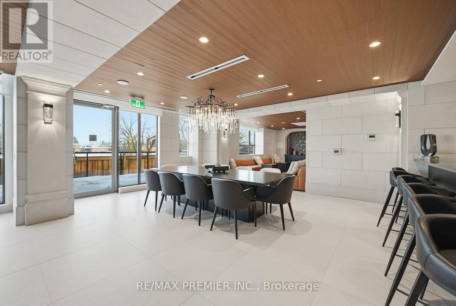 435 - 2075 King Road, King (King City), Ontario  L7B 0R6 - Photo 32 - N12754620