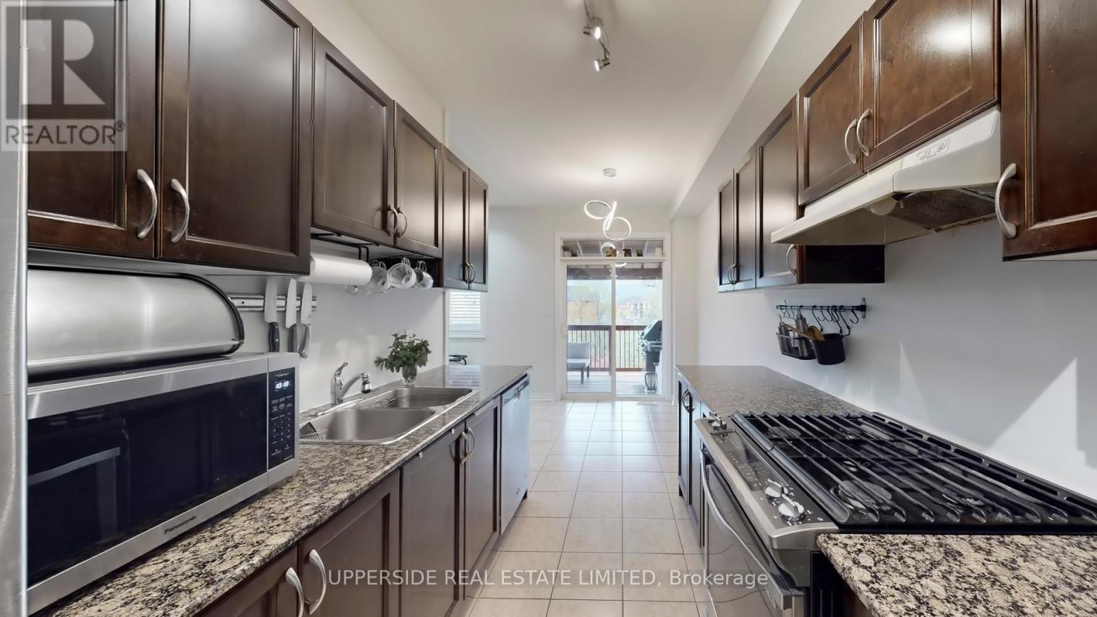 125 Walter Sinclair Court, Richmond Hill, Ontario  L4E 0X4 - Photo 14 - N12475872