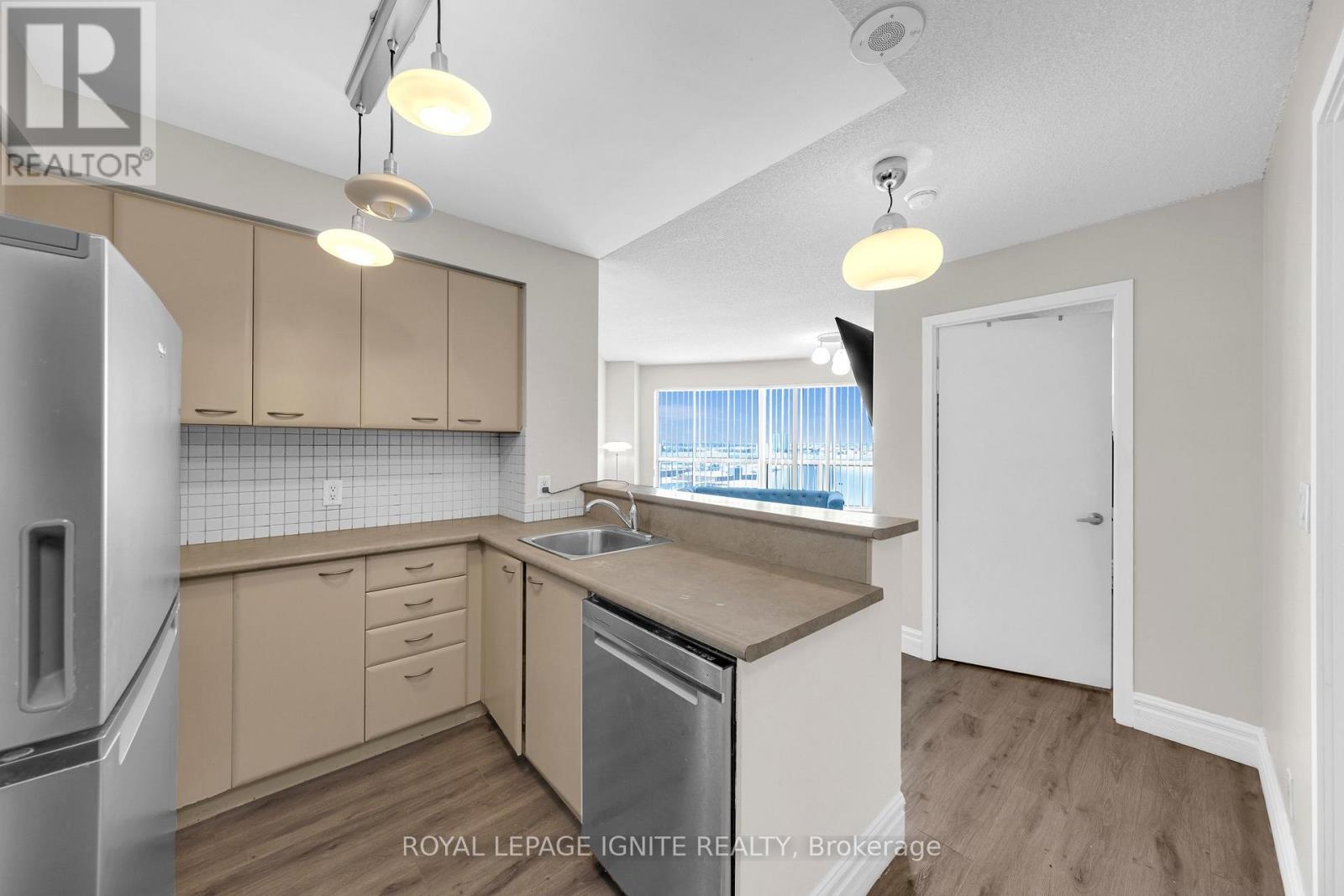 1212 - 36 Lee Centre Drive, Toronto (Woburn), Ontario  M1H 3K2 - Photo 7 - E12755098