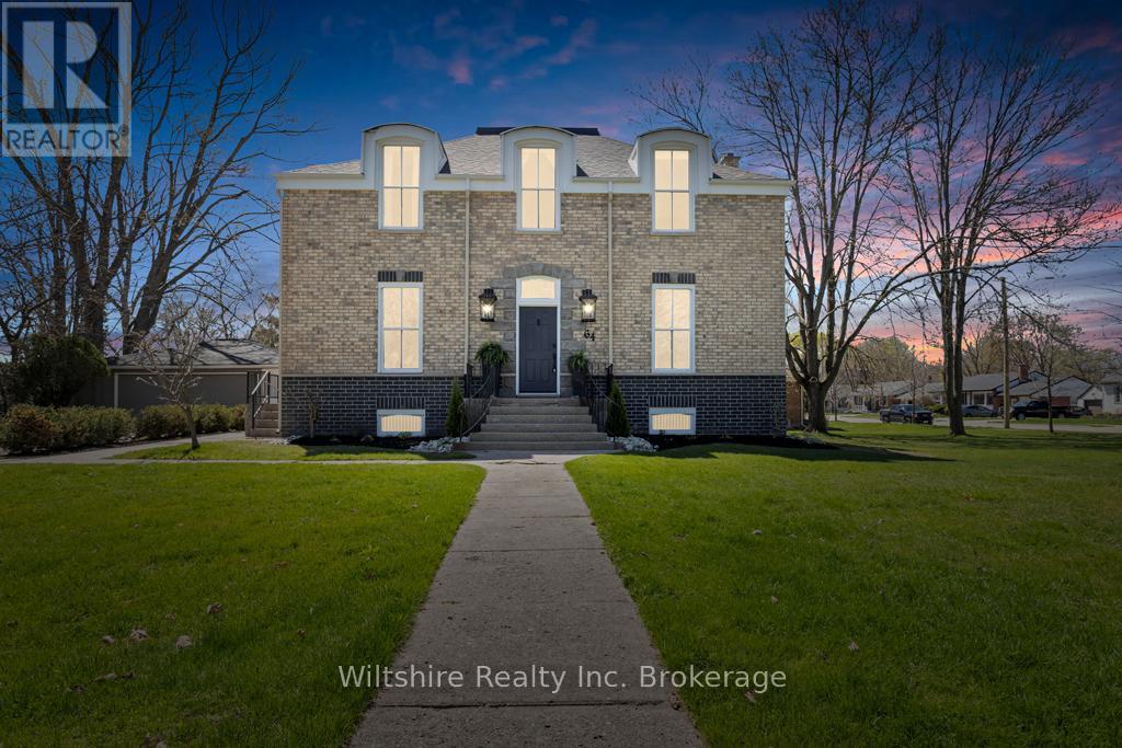 64 South Street W, Aylmer, Ontario  N5H 1R1 - Photo 1 - X12579356