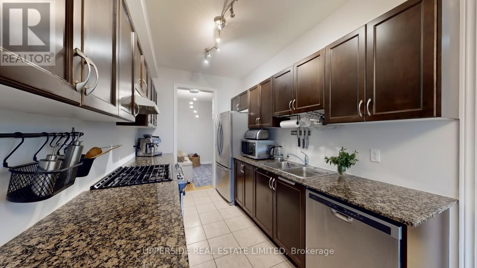 125 Walter Sinclair Court, Richmond Hill, Ontario  L4E 0X4 - Photo 15 - N12475872