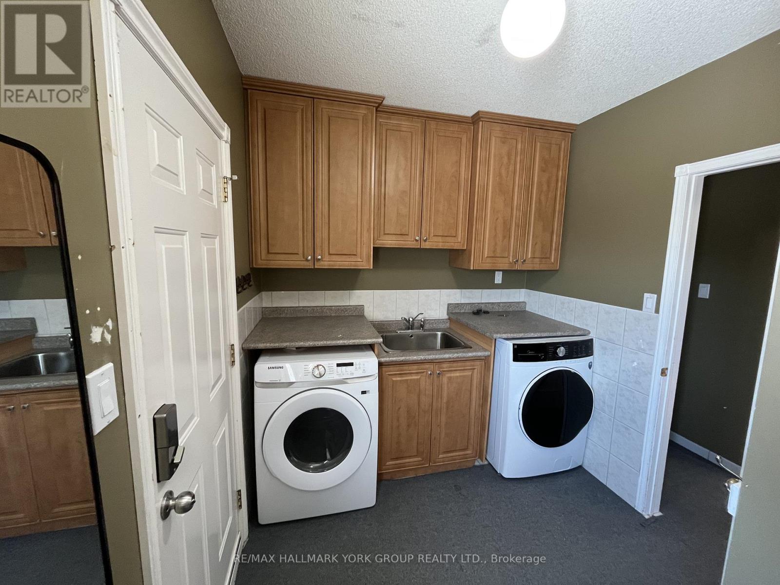 191 Burton Grove, King (King City), Ontario  L7B 1C7 - Photo 9 - N12754264