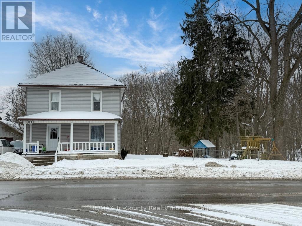 61 Brock Street E, Tillsonburg, Ontario  N4G 1Z7 - Photo 1 - X12754372