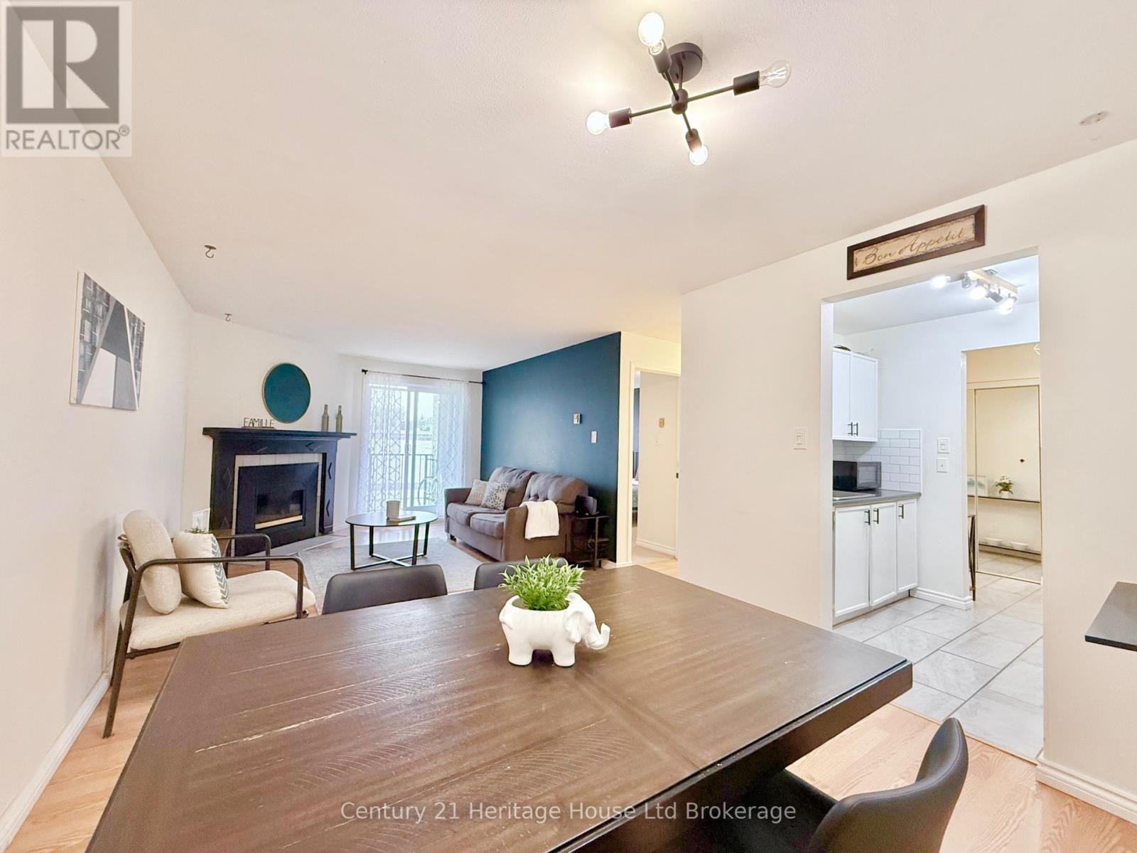 Photo 13 of 36 for 217 - 737 Deveron Crescent