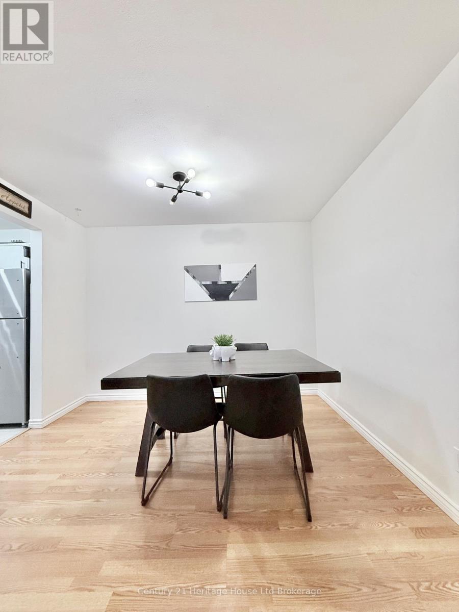 Photo 15 of 36 for 217 - 737 Deveron Crescent