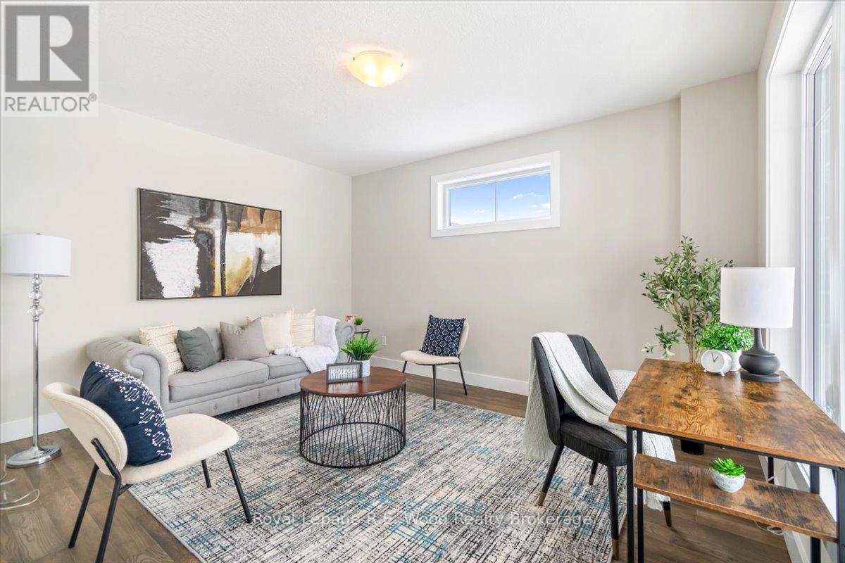 61 Sunview Drive, Norwich (Norwich Town), Ontario  N0J 1P0 - Photo 5 - X12755194