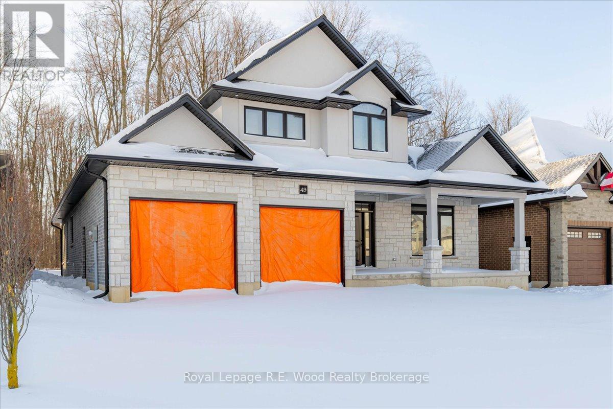 49 Sunview Drive, Norwich (Norwich Town), Ontario  N0J 1P0 - Photo 3 - X12755202