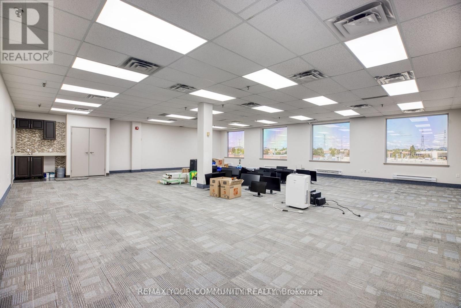 305 - 2750 14th Avenue, Markham, Ontario  L3R 0B6 - Photo 18 - N12752406