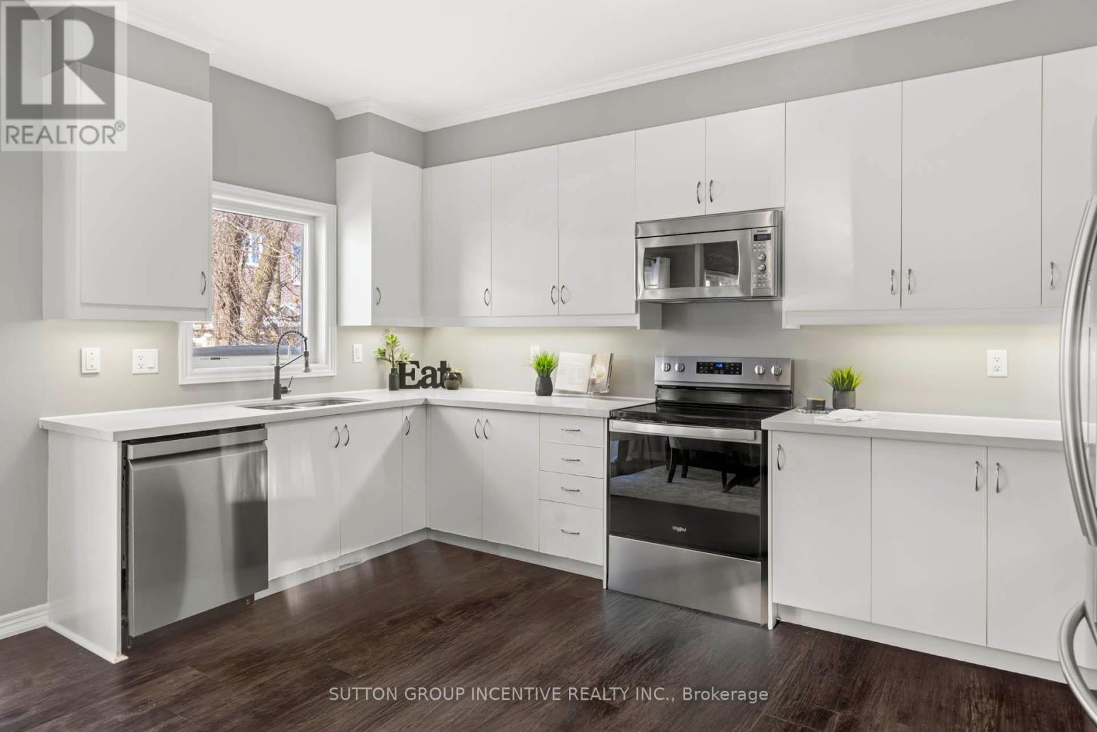 1252 Bardeau Street, Innisfil (Lefroy), Ontario  L0L 1W0 - Photo 14 - N12754780