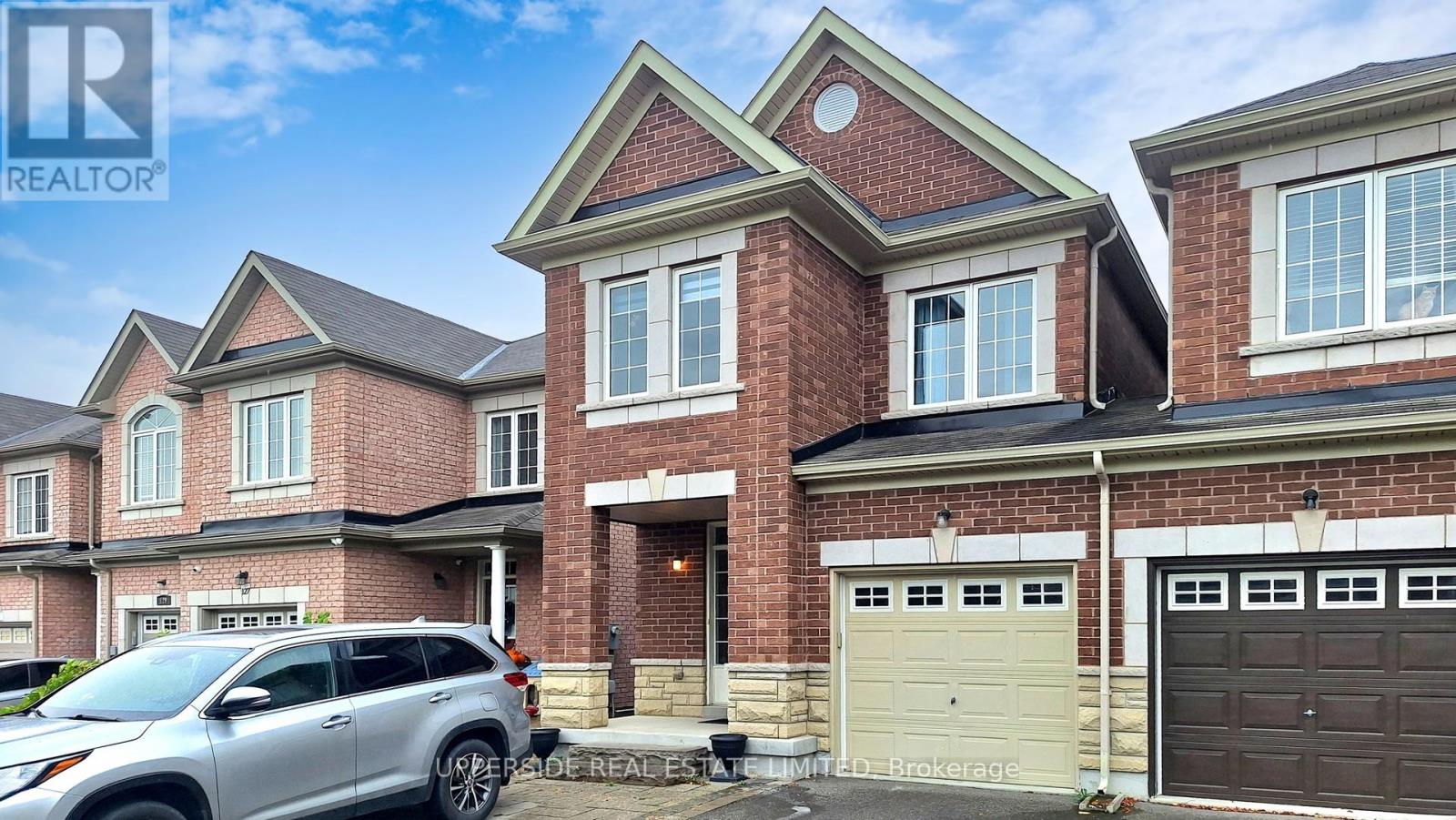 125 Walter Sinclair Court, Richmond Hill, Ontario  L4E 0X4 - Photo 2 - N12475872