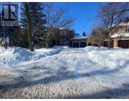 17 DUNLOE ROAD, Richmond Hill, Ontario
