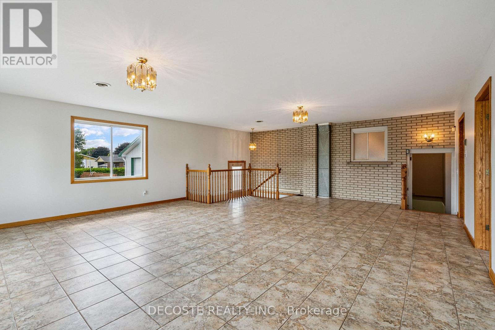 20397 Park Crescent, South Glengarry, Ontario  K0C 1L0 - Photo 13 - X12703132