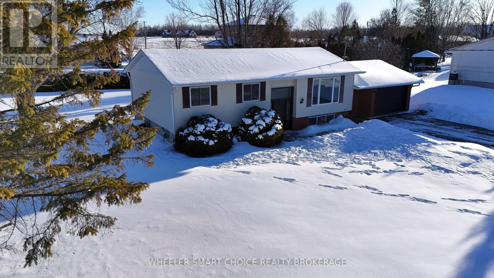 17438 COUNTY RD 18 ROAD E, south stormont, Ontario