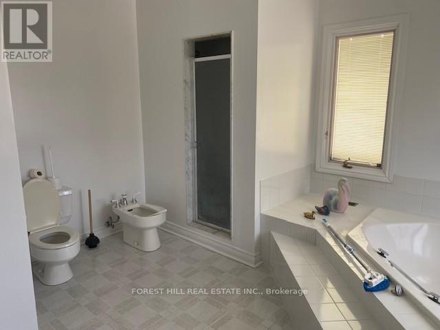 17 Dunloe Road, Richmond Hill, Ontario  L4B 2H6 - Photo 18 - N12754896