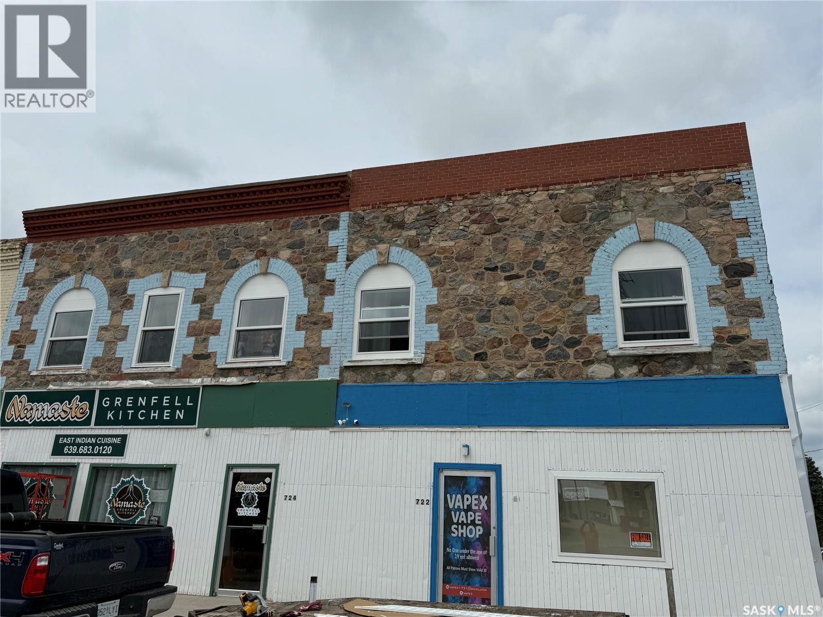 722 / 724 Desmond Street, Grenfell, Saskatchewan  S0G 2B0 - Photo 1 - SK027916