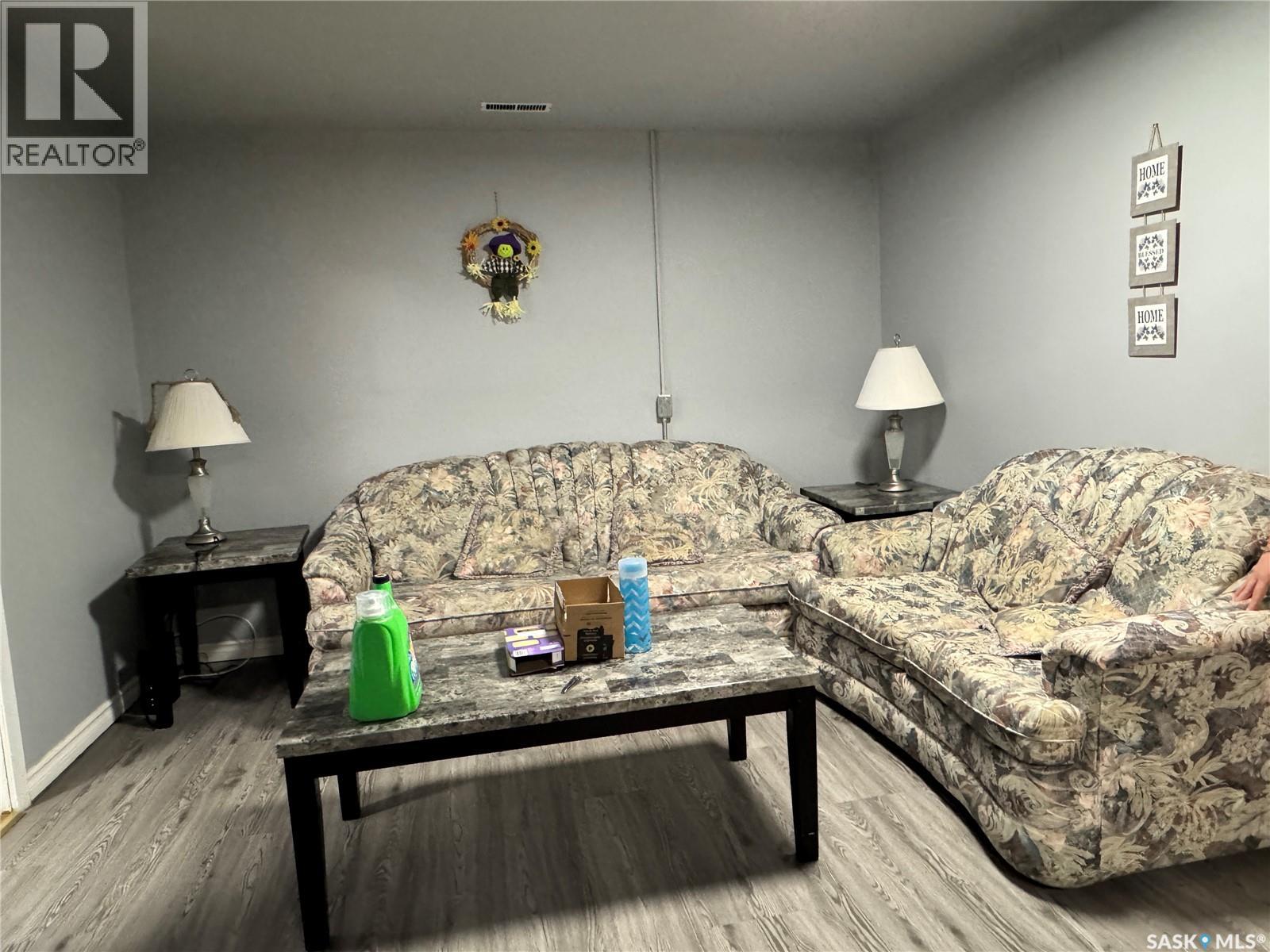 722 / 724 Desmond Street, Grenfell, Saskatchewan  S0G 2B0 - Photo 30 - SK027916