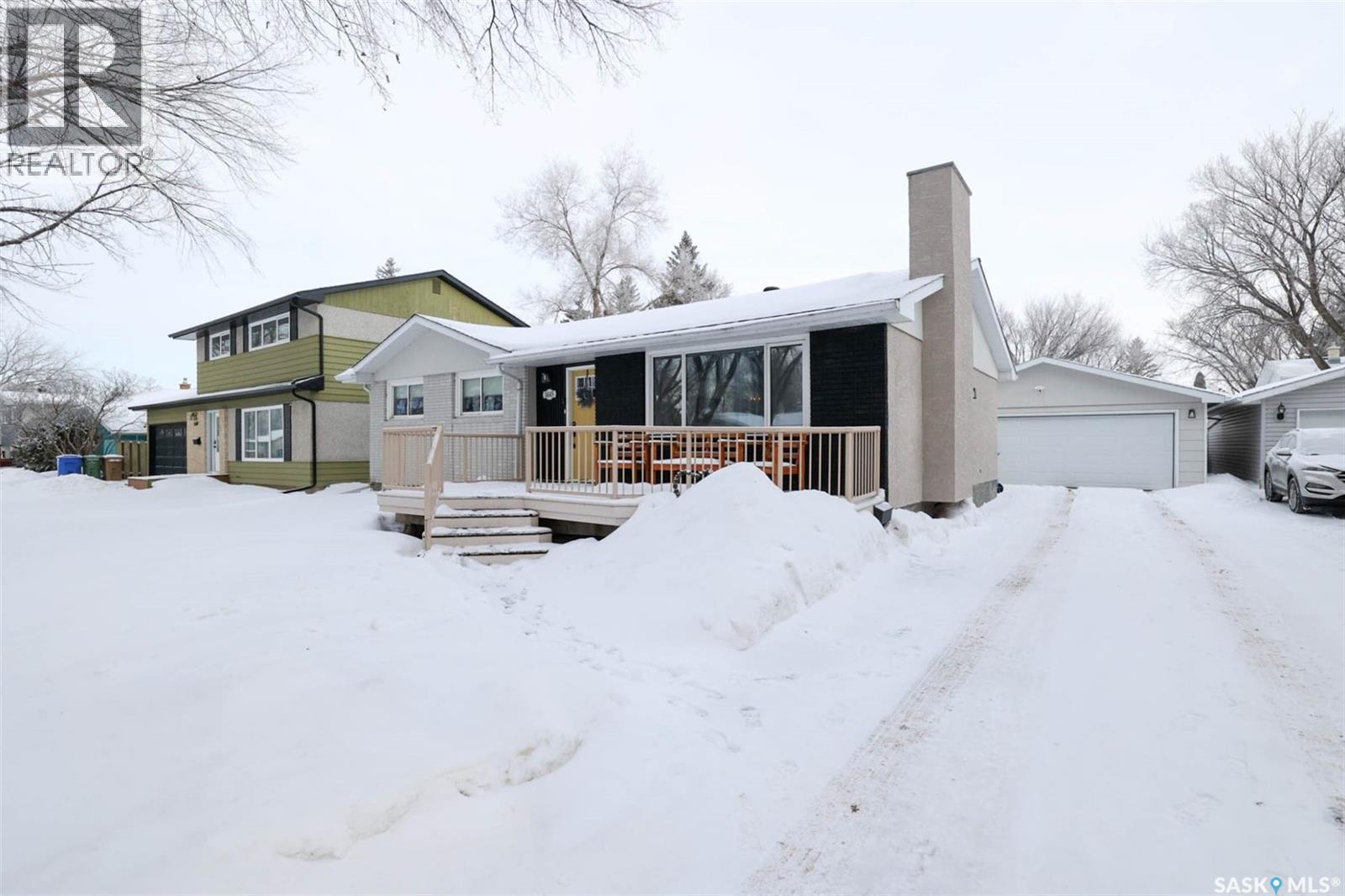 1445 Shannon Road, Regina, Saskatchewan  S4S 5L4 - Photo 4 - SK027894