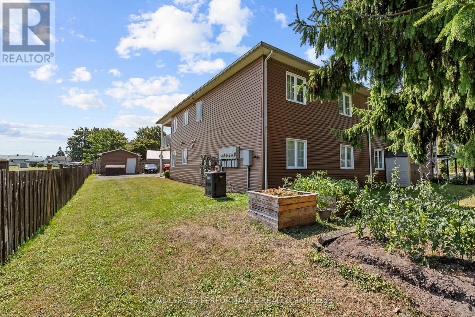 28 Queen Street, North Stormont, Ontario  K0A 1R0 - Photo 33 - X12755460