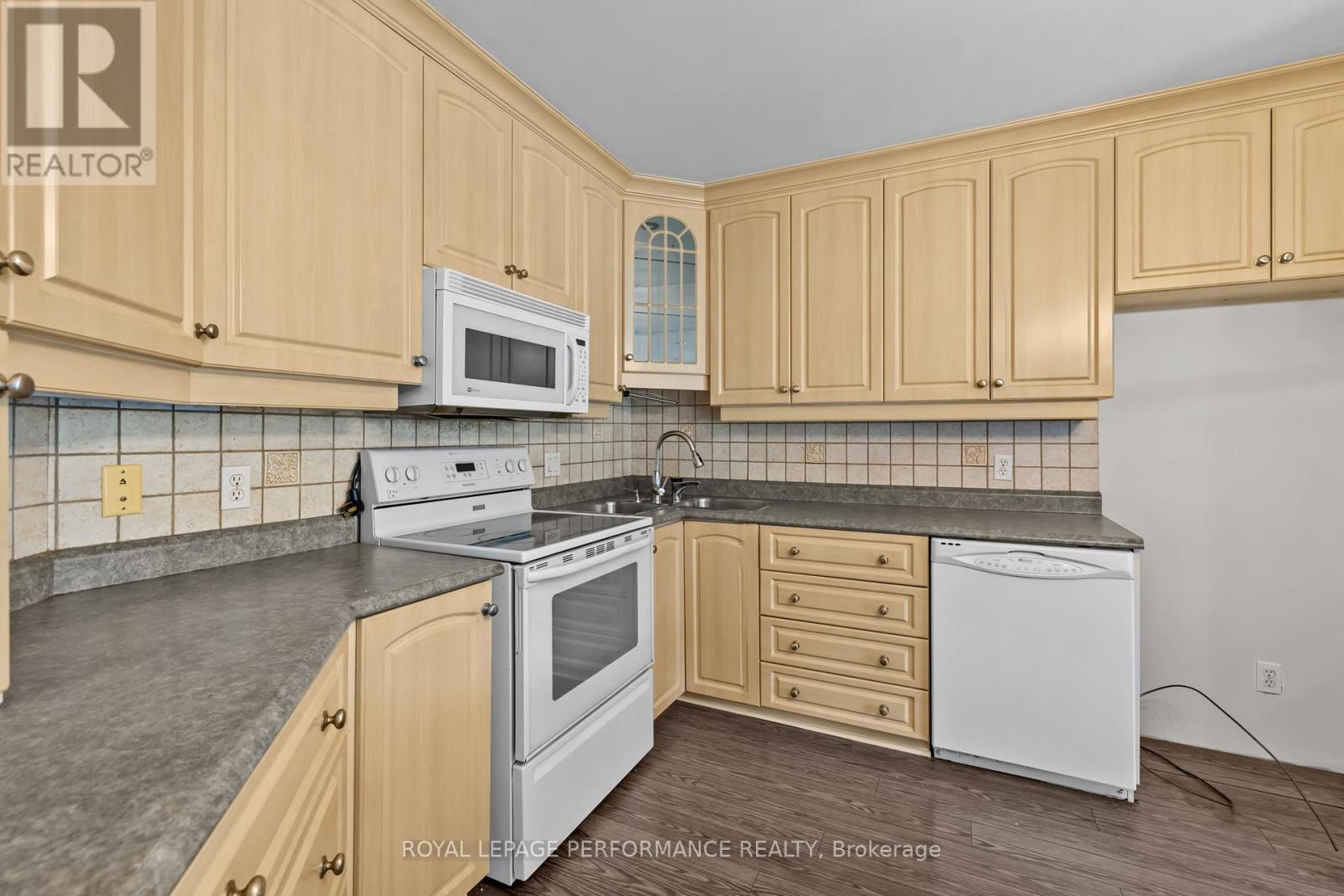 28 Queen Street, North Stormont, Ontario  K0A 1R0 - Photo 25 - X12755460