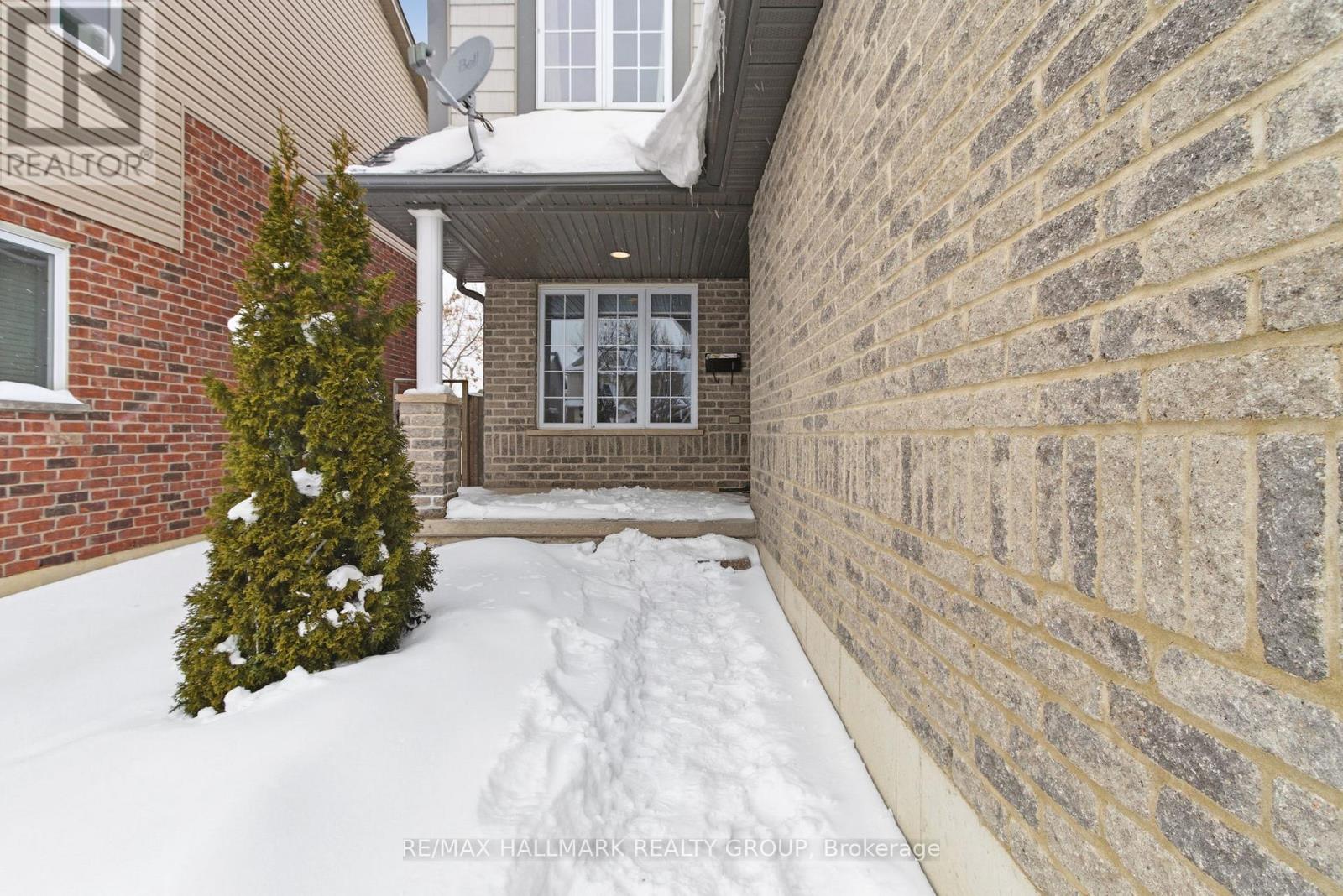 256 Mcmahen Street, London East, Ontario  N5Y 0A2 - Photo 2 - X12755408